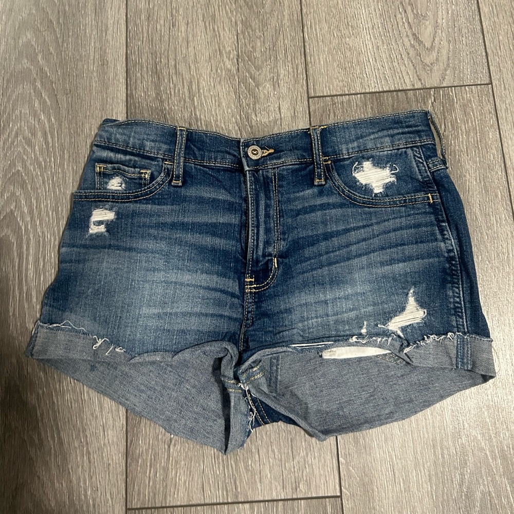 Holister Low Rise Midi Short